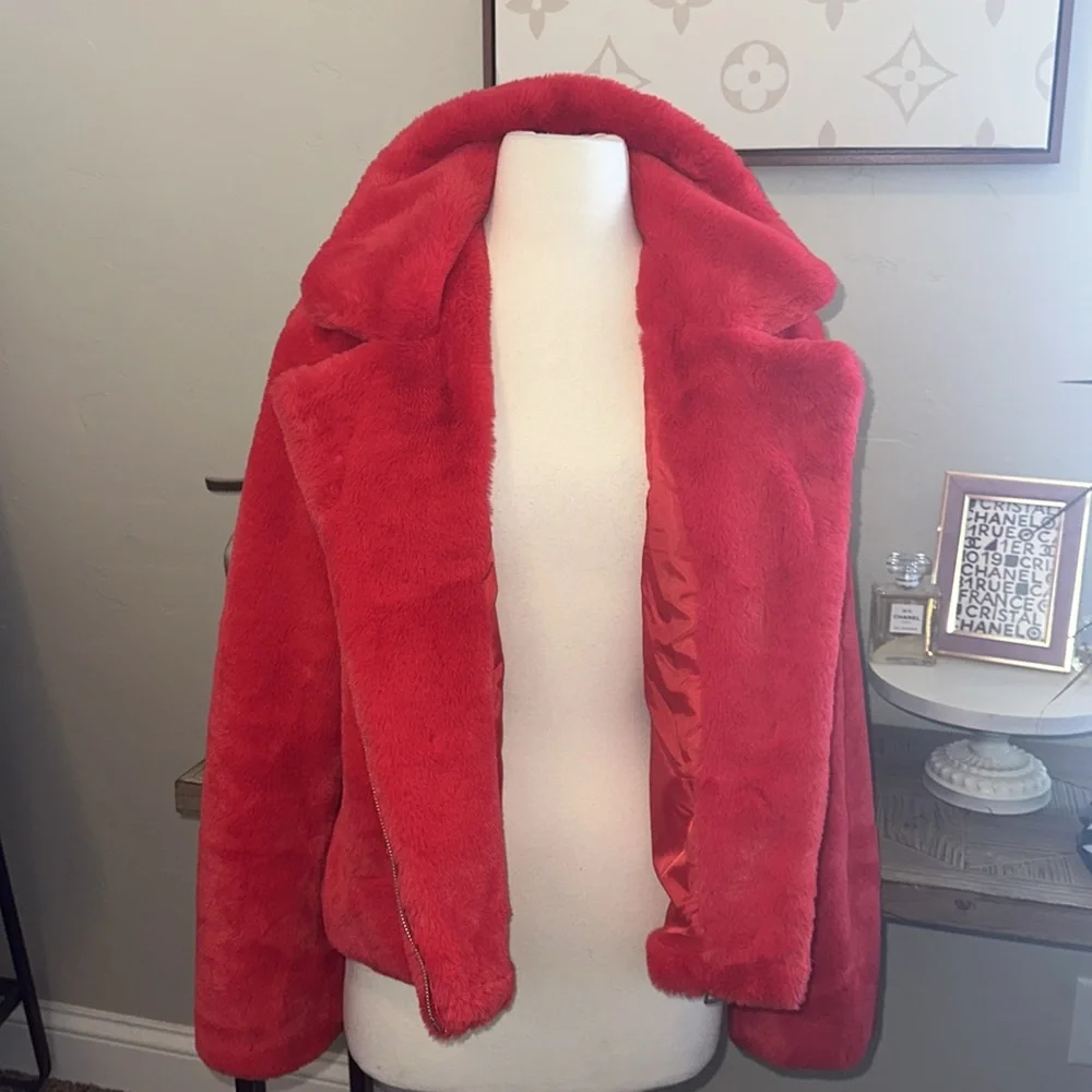 Bagatelle NYC Red Faux Fur Angle Zip Fuzzy Teddy Jacket Women’s Size Large - Picture 4 of 10
